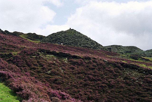 Approaching Dubs Quarry (scan from Aug 1992)