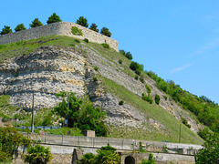 Sur les hauteurs de ma ville : le cimetière****