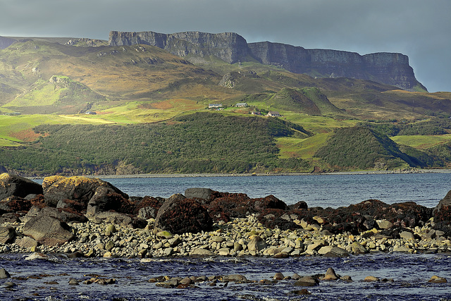 The Trotternish Ridge & Quiraing dominate Saffin Bay, Isle of Skye