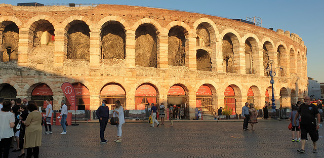 Verona Arena - While Waiting