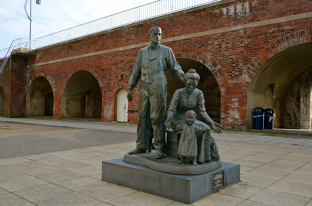 The Pioneer Statue, Old Portsmoth
