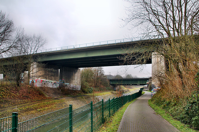 Emschertalbrücke der Autobahn A43 (Recklinghausen) / 11.12.2021