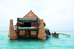 Polynésie Française, Floating Guest House in the Lagoon of the Huahine Atoll