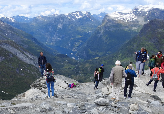 Blick vom Dalsnibba nach Geiranger.