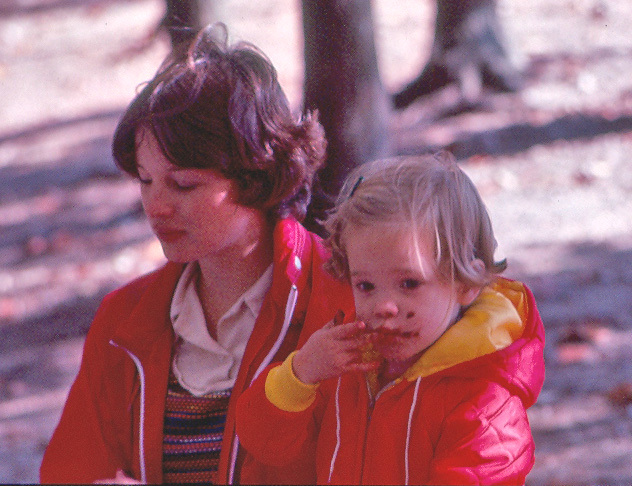 Messy and her mama, 1977