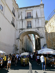 Lisbon 2018 – Feira da Ladra – Gate