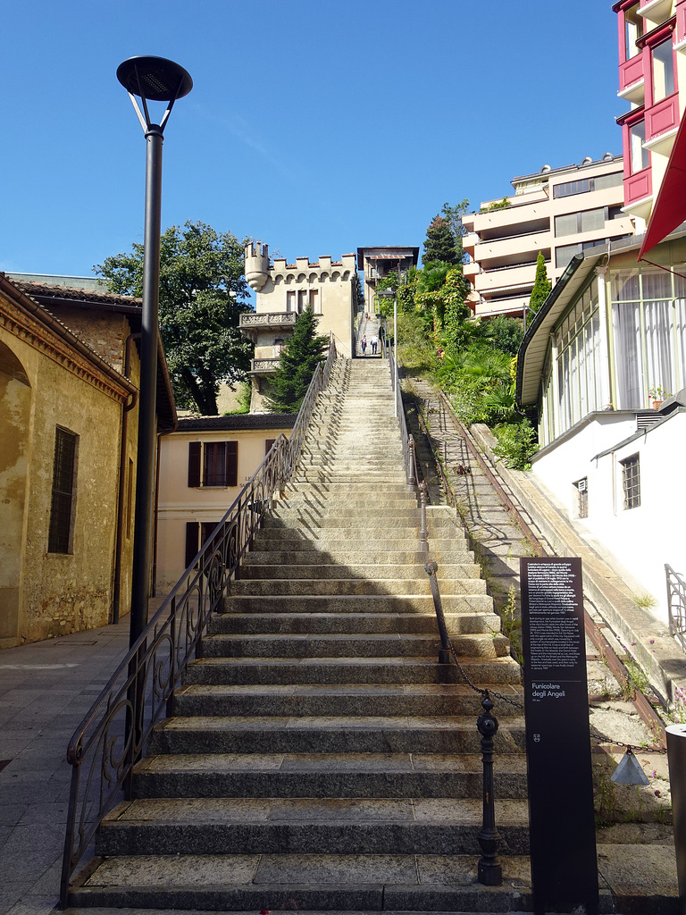 Eine fast endlose Treppe