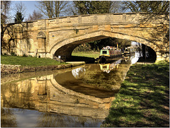 Cosgrove Bridge, Grand Union Canal