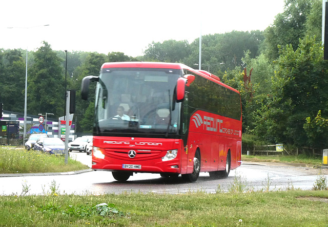 REL Redwing Coaches BV20 HME at Fiveways, Barton Mills - 3 Aug 2024 (P1190004)