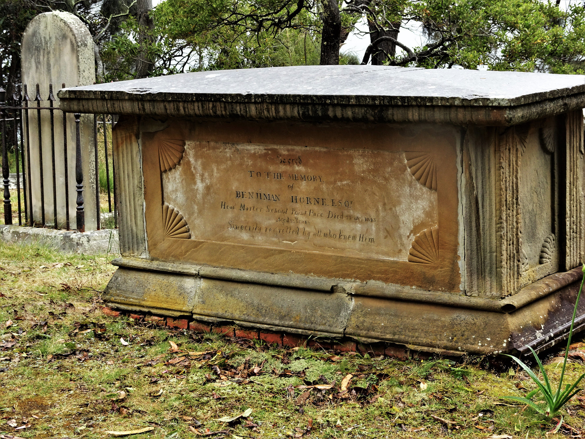 The schoolmaster's damnation (misspelt tombstone inscription)