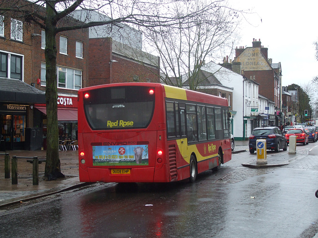 DSCF8637 Red Rose Travel OU08 EHP in Berkhampsted - 29 Mar 2015