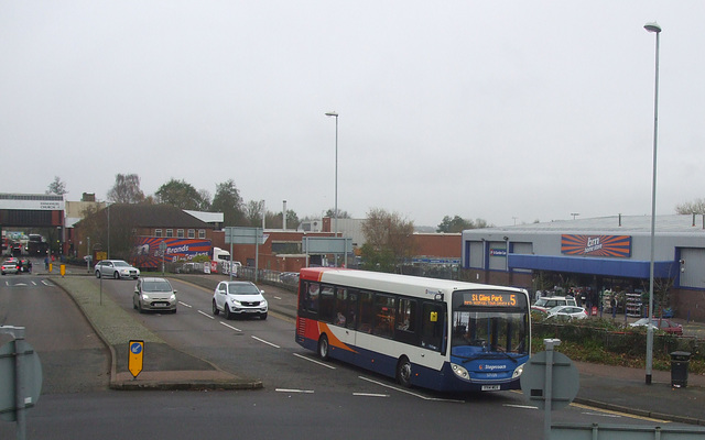 DSCF2130 Stagecoach Midlands YY14 WEX