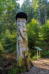 Holz Schnitzer Kunst im Wald