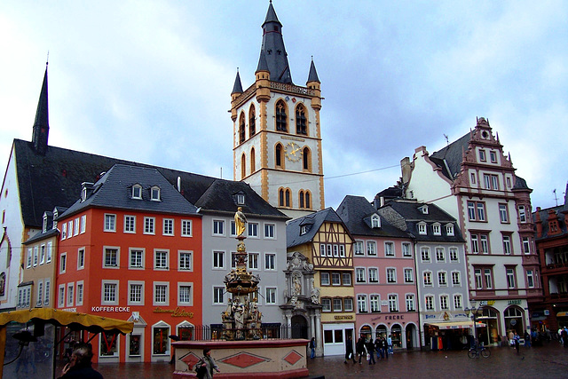 DE - Trier - Hauptmarkt mit St. Gangolf