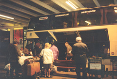 Flights coach at Gatwick Airport – 5 Jan 1991 (135-17)