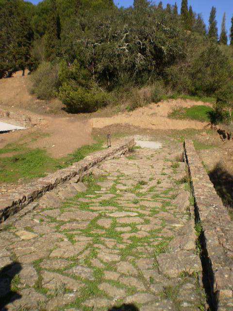 Crossing a Roman bridge (1st century).