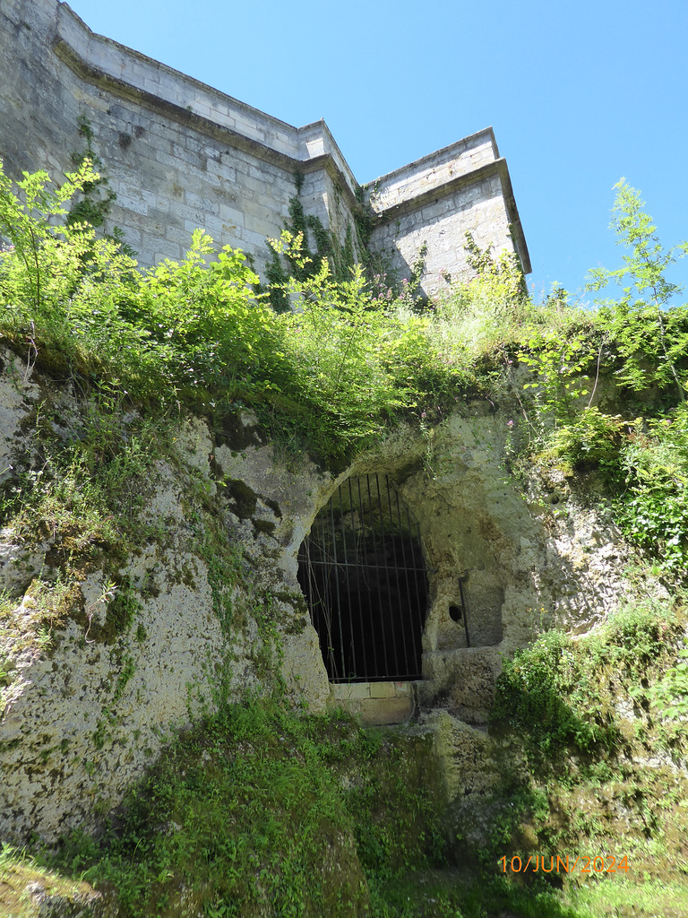 BOURDEILLES Dordogne