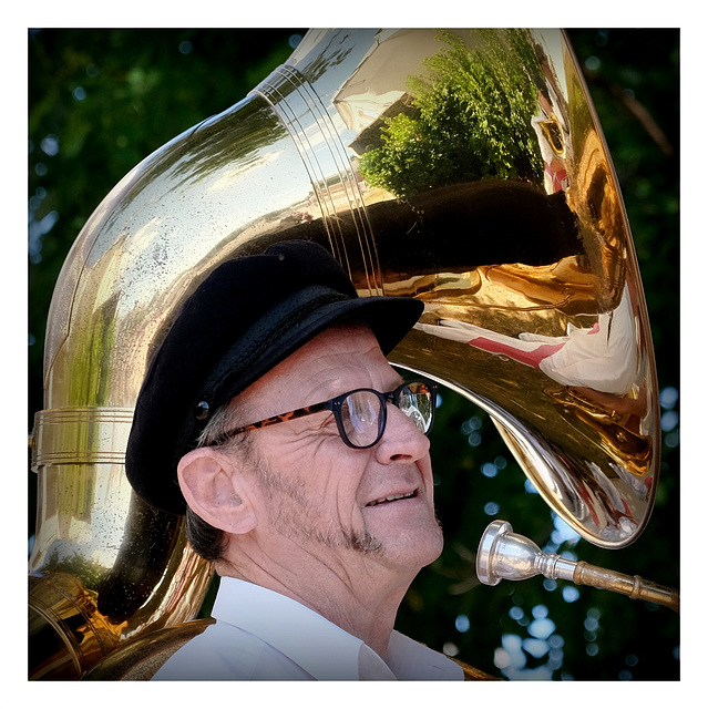 Le joueur de soubassophone