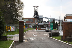 Daw Mill gateway