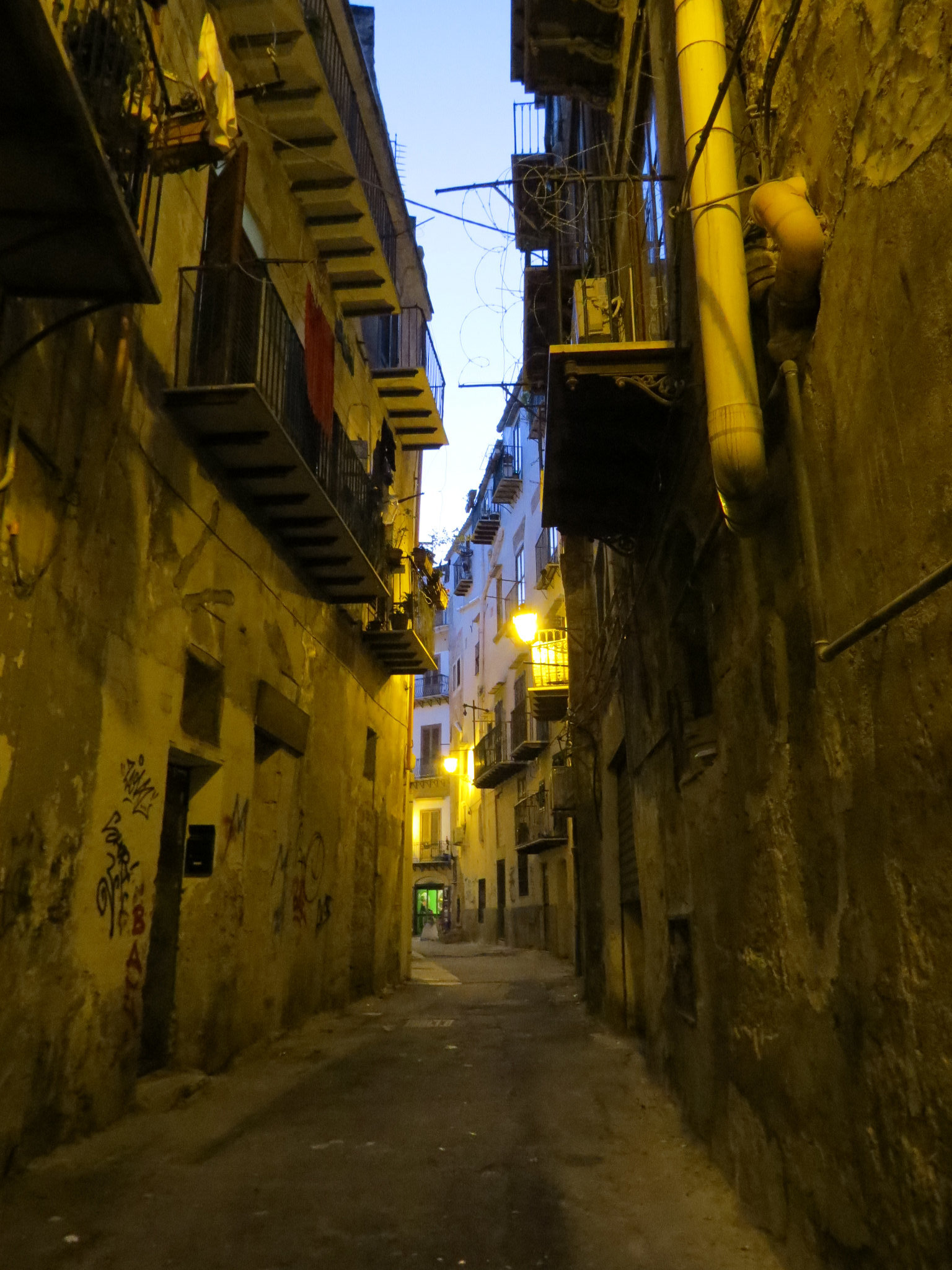 Rues de Palerme, 4.