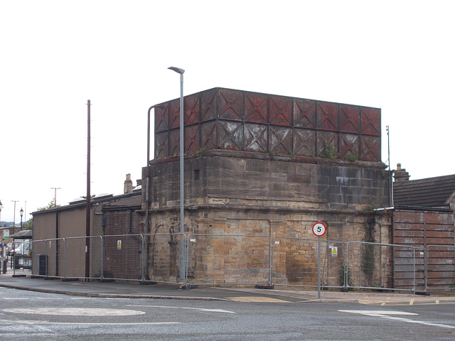 HWH[25] - Hexham water tower [HWW]