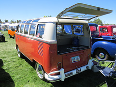 1964 Volkswagen Deluxe Microbus