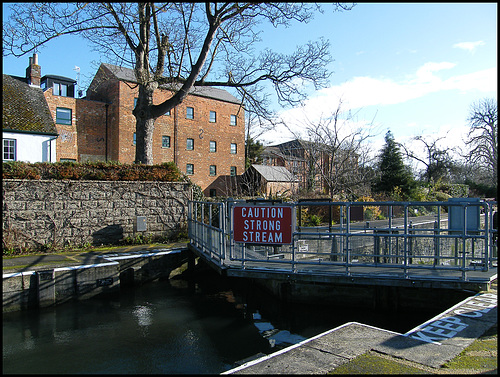 red board at Osney Lock