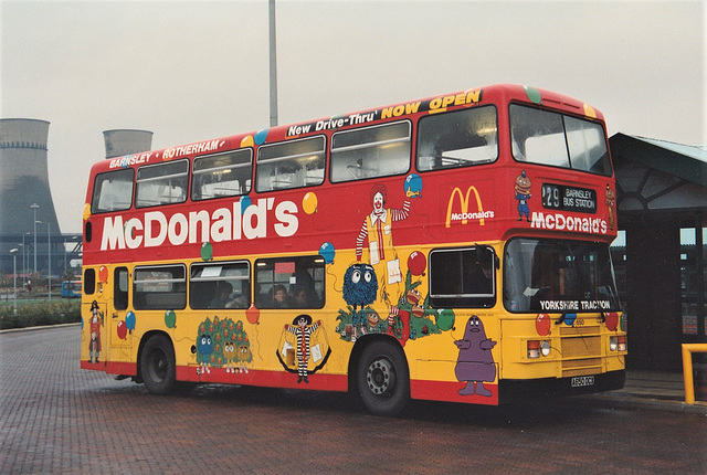 Yorkshire Traction 650 (A650 OCX) at Meadowhall – 24 Sep 1992 (180-32)