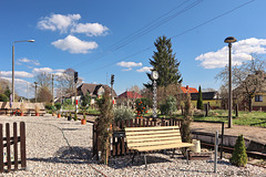 Bahnhof Blankenberg-Ost ... Happy Bench Monday!   (PiP)