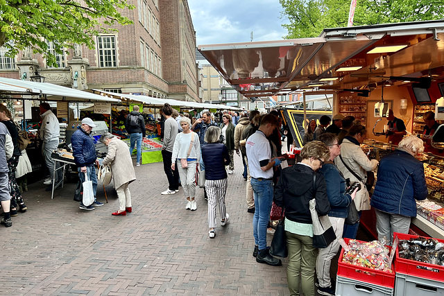 Leiden market