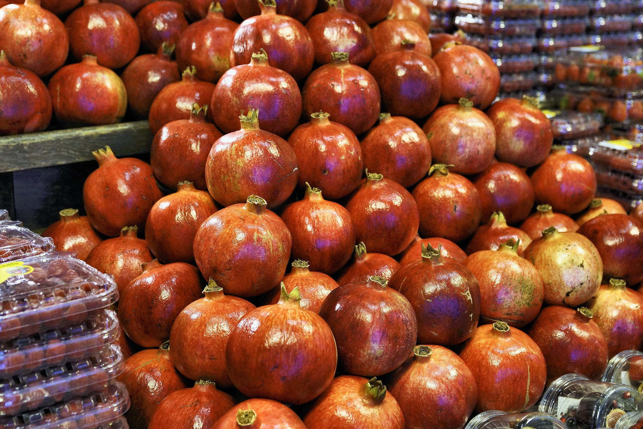 Pomegranates – Whole Foods Market, Glasshouse Street, Soho, London, England