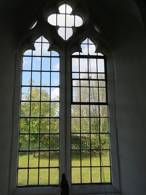 shotley church, suffolk (13) clear glass throughout the church, here in a mid c14 aisle window