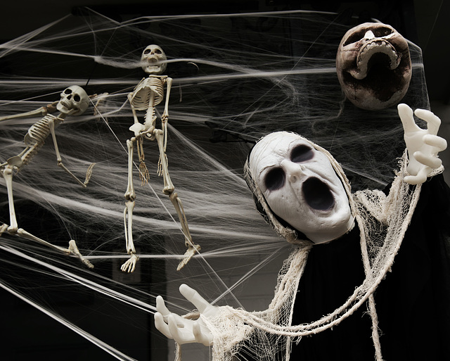 Spooky skeletons