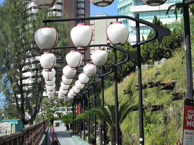 Access to Japanese Garden.