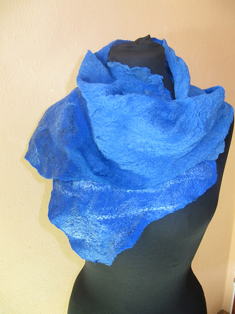 nuno-felted scarf (silk chifon)