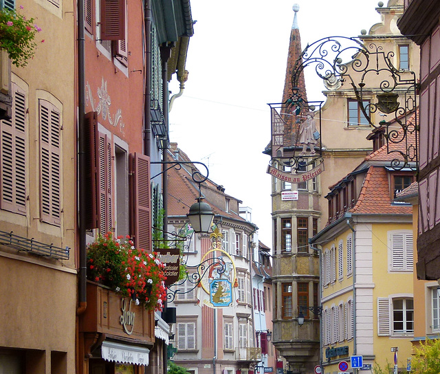 Eine Grand Rue der Nasenschilder