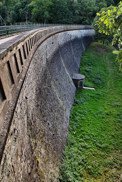 Heilenbecker Talsperre, Staumauer (Ennepetal) / 15.08.2022