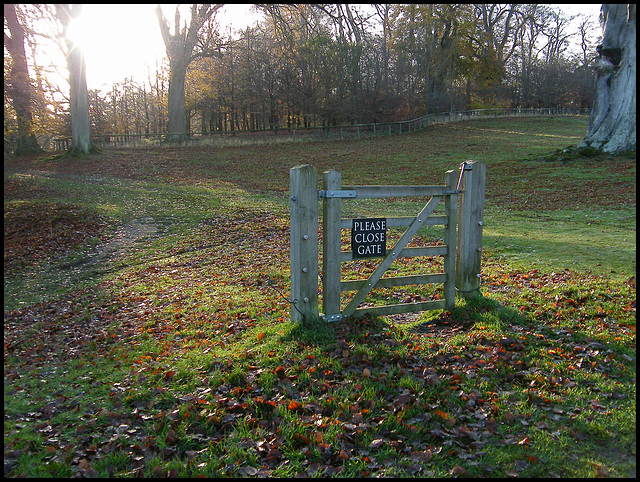 please close the gate