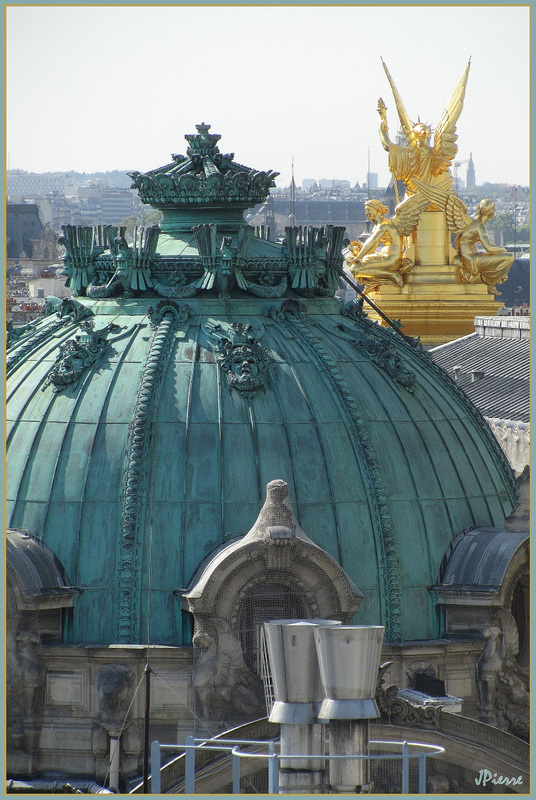 Le haut de l'Opéra