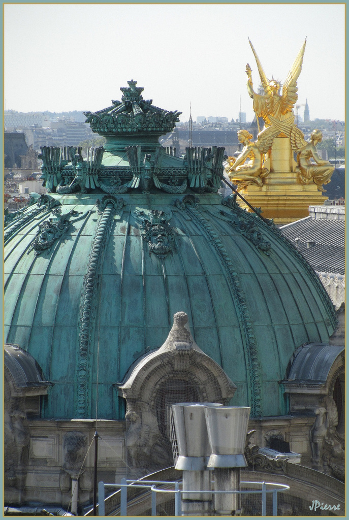Le haut de l'Opéra