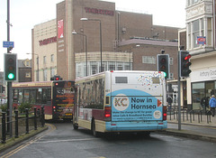 East Yorkshire (Scarborough & District) 421 (Y351 DAB) - 10 Nov 2012 (DSCN9337)
