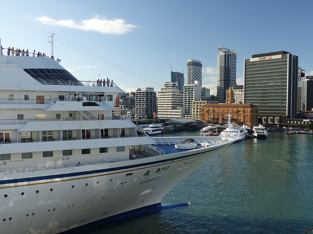 Asuka II arriving at Auckland (14) - 20 February 2015