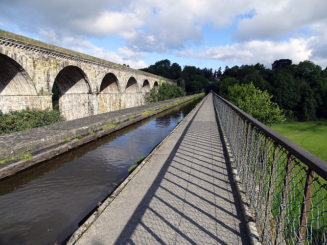 Chirk aqueduct and viaduct - again!