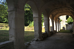 Vestiges d'une galerie du cloître de l'Abbaye Notre-Dame du Val - Val-d'Oise