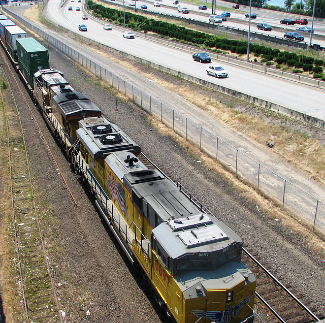 A Patriotic Pair of UP Engines