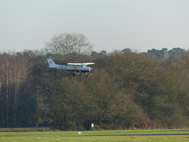 G-BLJO approaching Fairoaks (1) - 29 December 2014