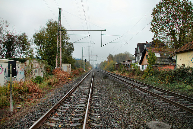Die Hamm-Osterfelder Bahnstrecke am ehem. Bahnhof Waltrop / 2.11.2017