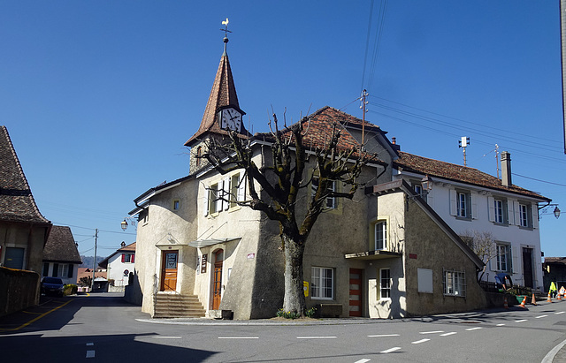 Kirche und Gemeindehaus in Allaman