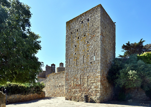 Pals - muraille du village médiéval