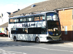 Neal’s Travel OIG 6922 (SN55 BLJ) in Newmarket - 11 Oct 2022 (P1130677)
